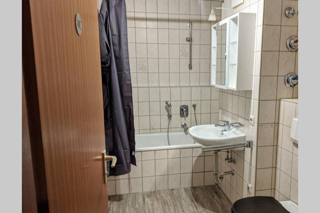Ideale Messe/Airport Wohnung 15Min Fahrtweg Kirchheim unter Teck Dış mekan fotoğraf