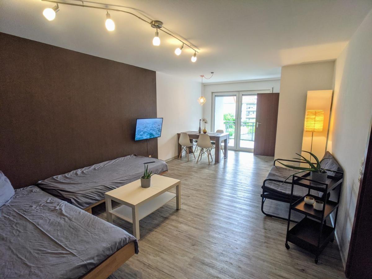Ideale Messe/Airport Wohnung 15Min Fahrtweg Kirchheim unter Teck Dış mekan fotoğraf